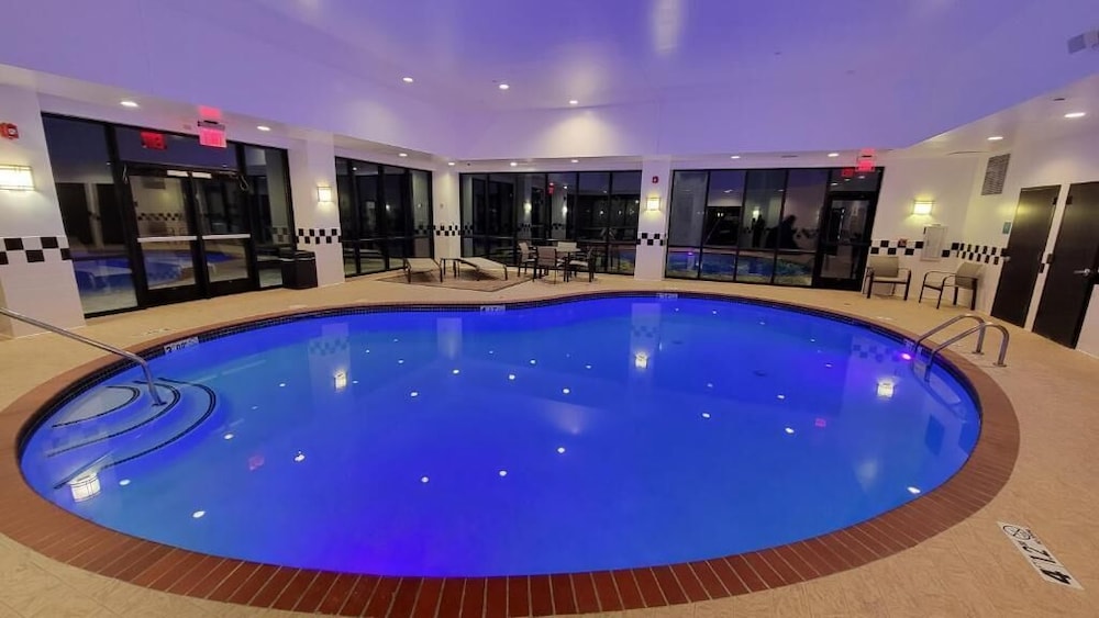DoubleTree Suites by Hilton Bentonville - photo 22