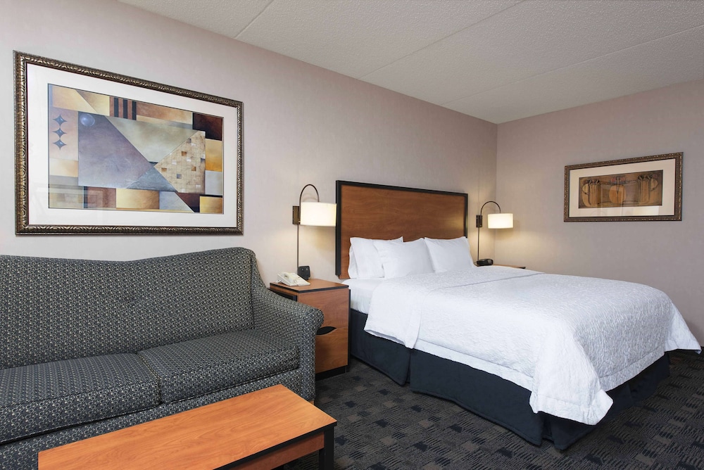 Hampton Inn and Suites Indianapolis Fishers - photo 4