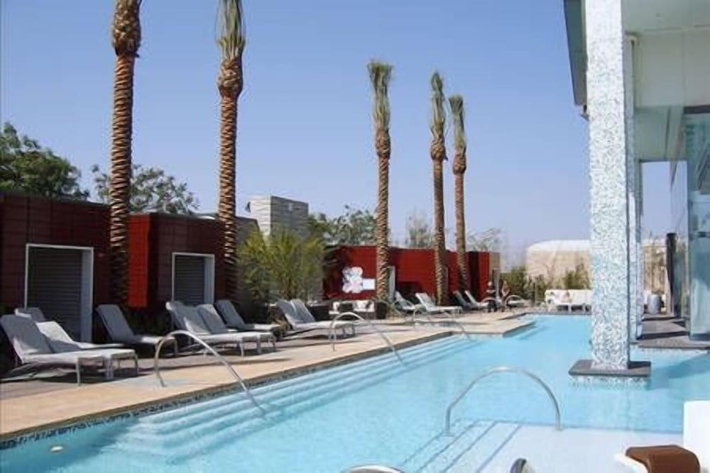 Luxury Suites at the Palms - photo 45