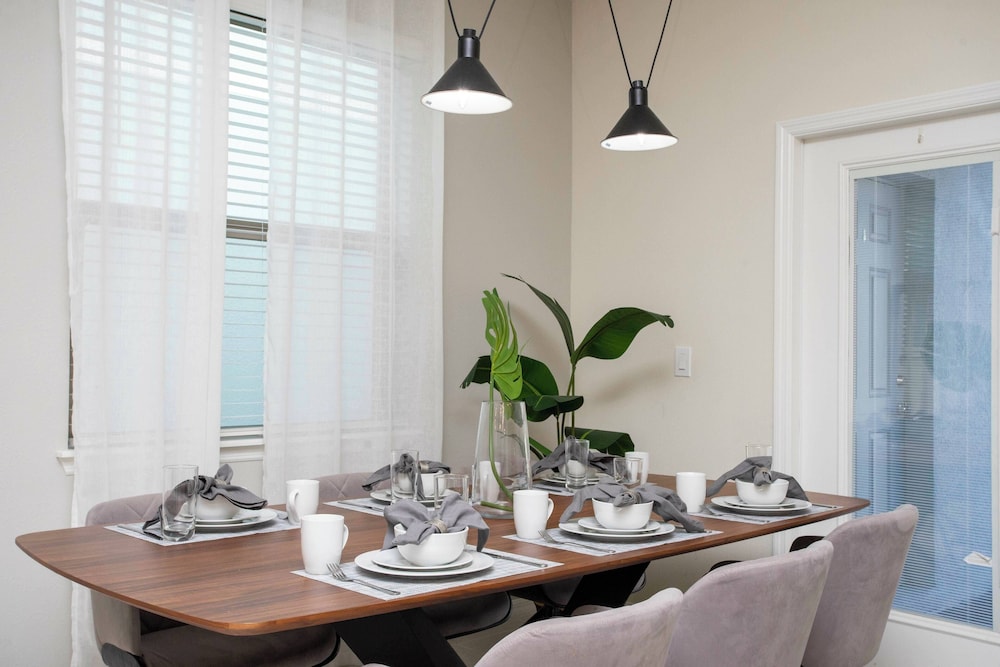 Gorgeous Themed Townhome at Windsor at Westside WW8915 - photo 13