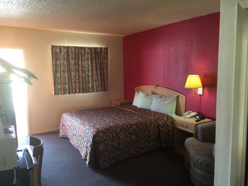 Avalon Motel - photo 15