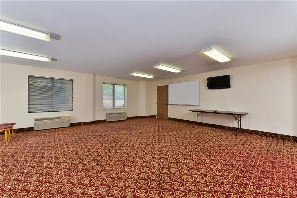 Americas Best Value Inn & Suites Morrow Atlanta - photo 13