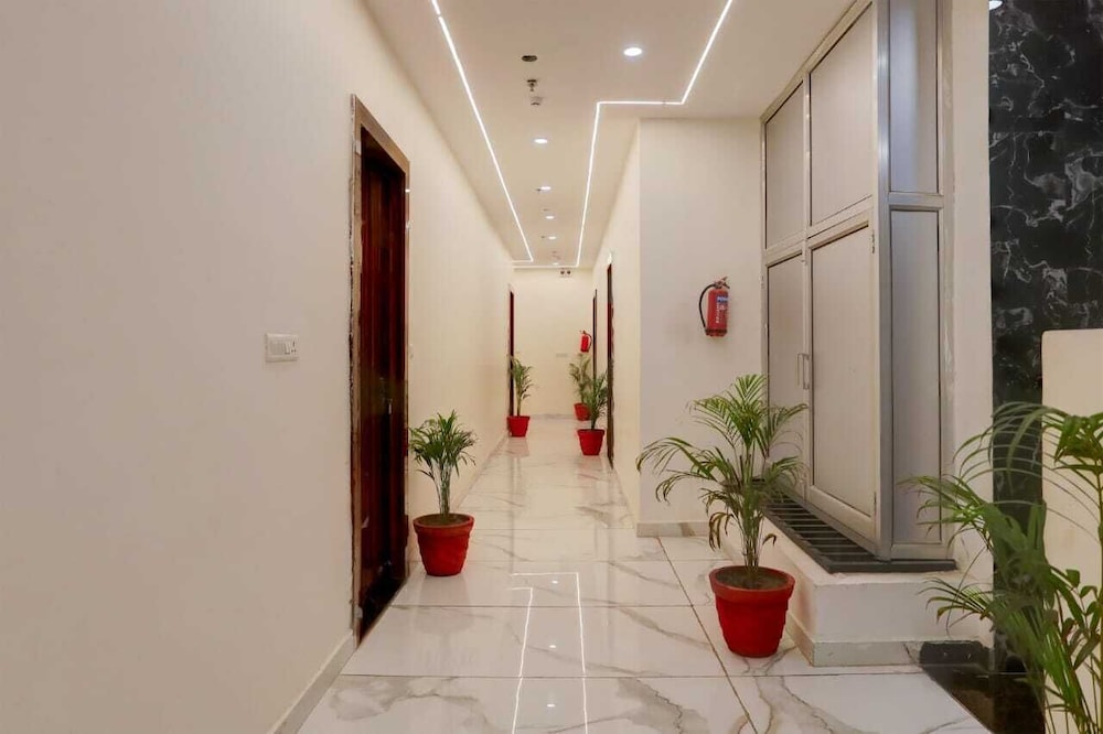 Hotel Aastha Shree Dham - last minute hotel in Lucknow