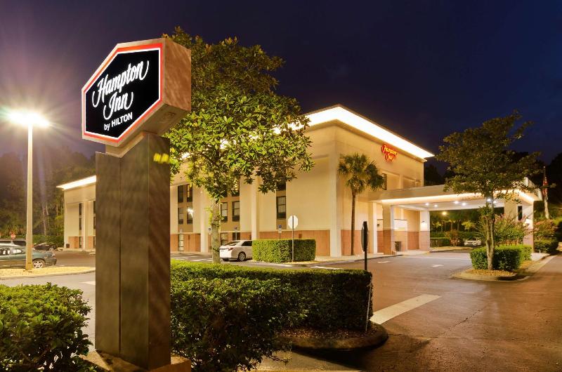 Hampton Inn Mount Dora - carbon neutral hotel in Mount Dora