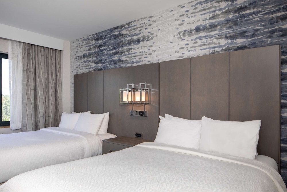 Embassy Suites by Hilton Portland Maine - photo 10