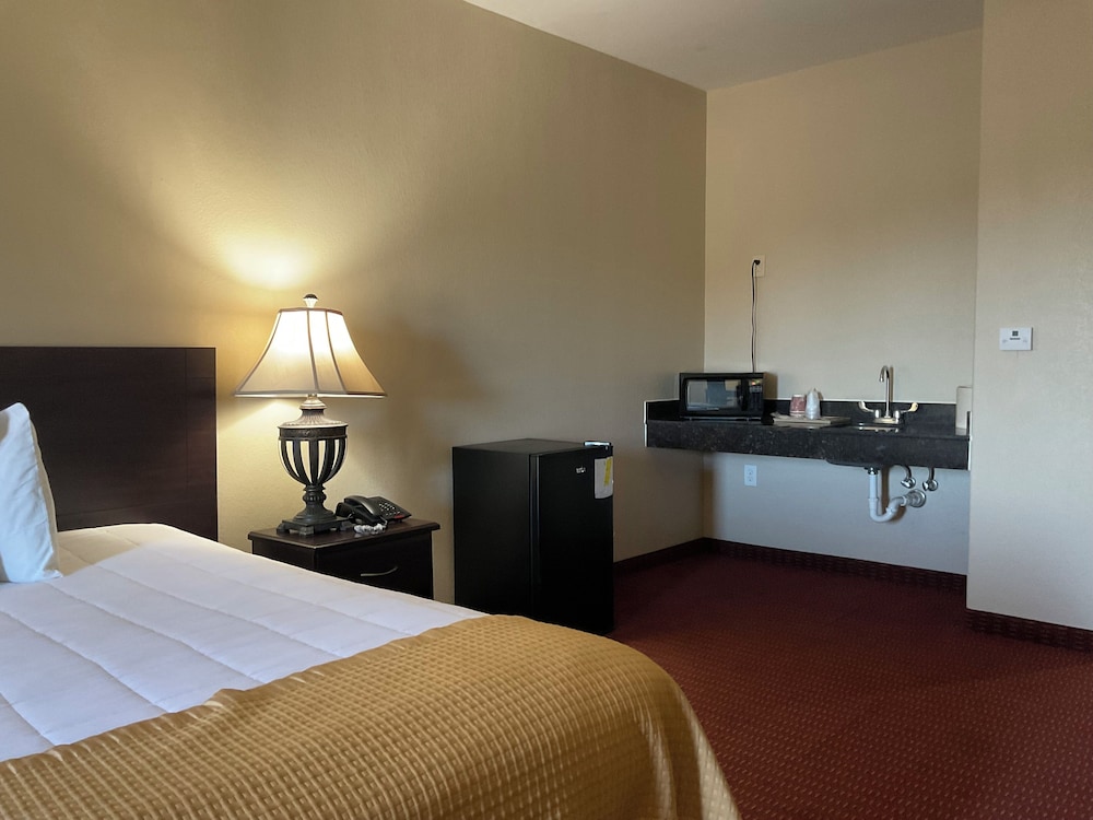 Yorktown Inn And Suites - photo 10