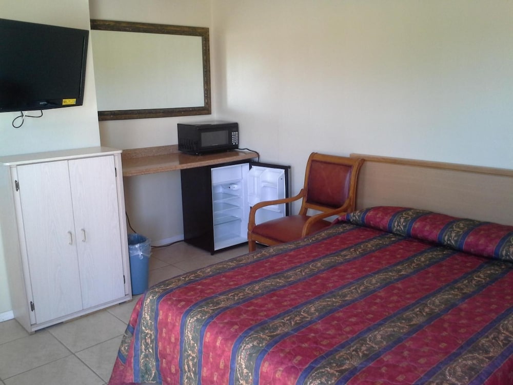 Boron Motel - photo 16