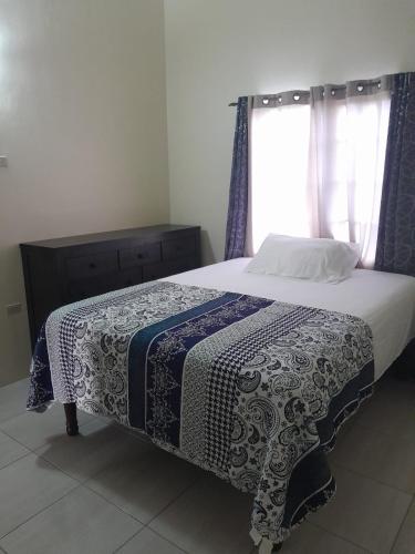 Finest Accommodation Phoenix Park Lot 1317 Phase 4 Portmore St Catherine — 4-Star Luxury Hotel in Portmore, Jamaica