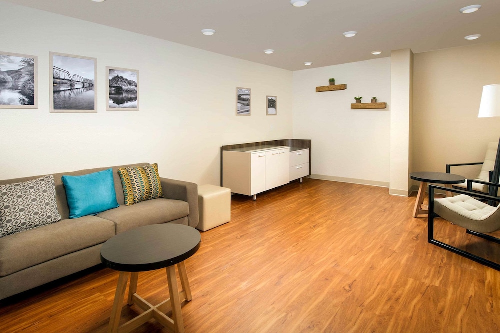 WoodSpring Suites Allentown - photo 2