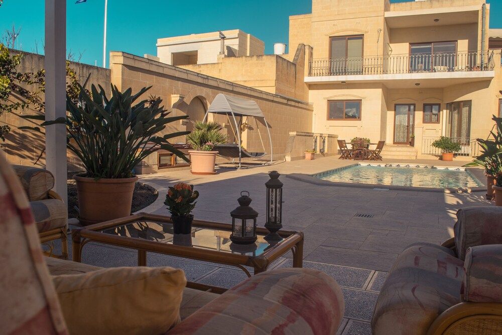 IL Gardjola Bed and Breakfast — 4-Star Luxury Hotel in Gharb, Malta