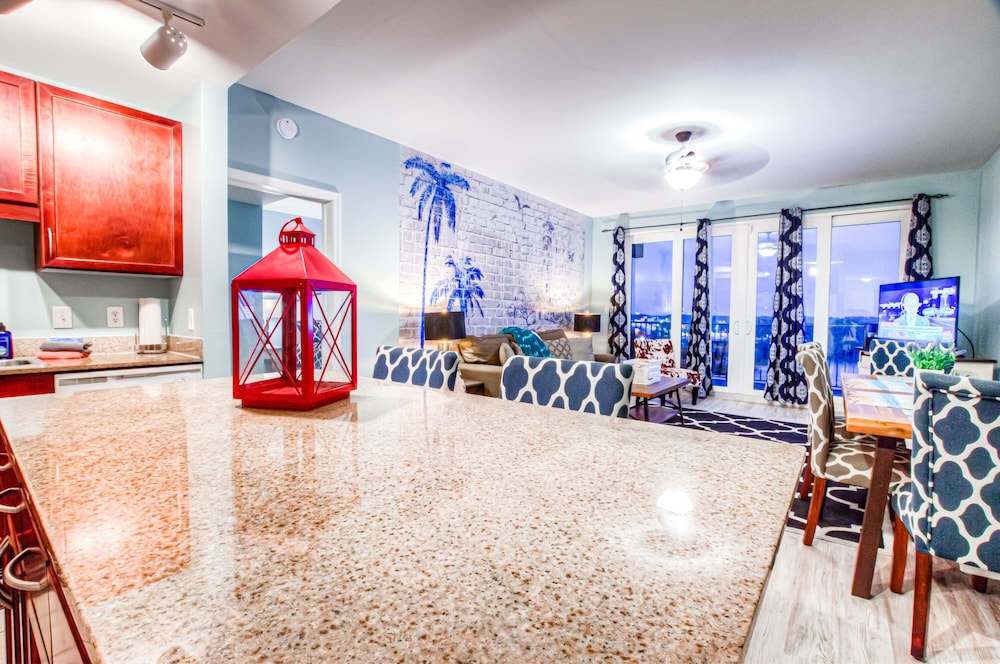 Laketown Wharf Resort by Aneliya's Rentals - photo 413
