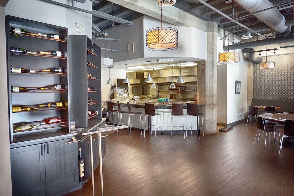 Pioneer Pocket Hotel - photo 35