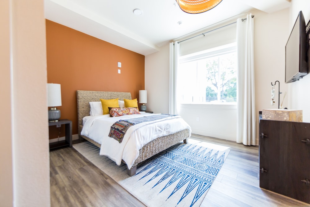 Bishop Arts Hotel by Qresorts. - photo 30