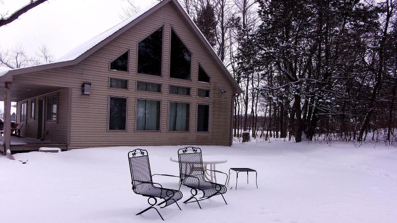 Lakefront Hideaway - photo 10