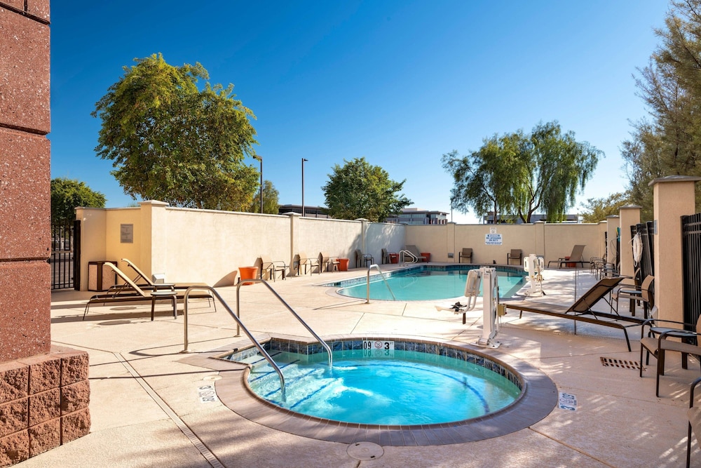 Fairfield Inn & Suites Phoenix Chandler Fashion Center - photo 20