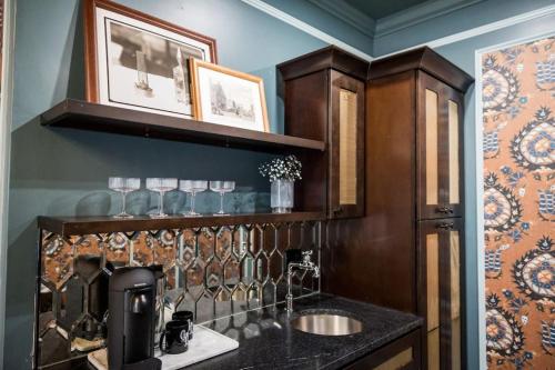 The Gas Lamp Hotel 1BR Adams - photo 27