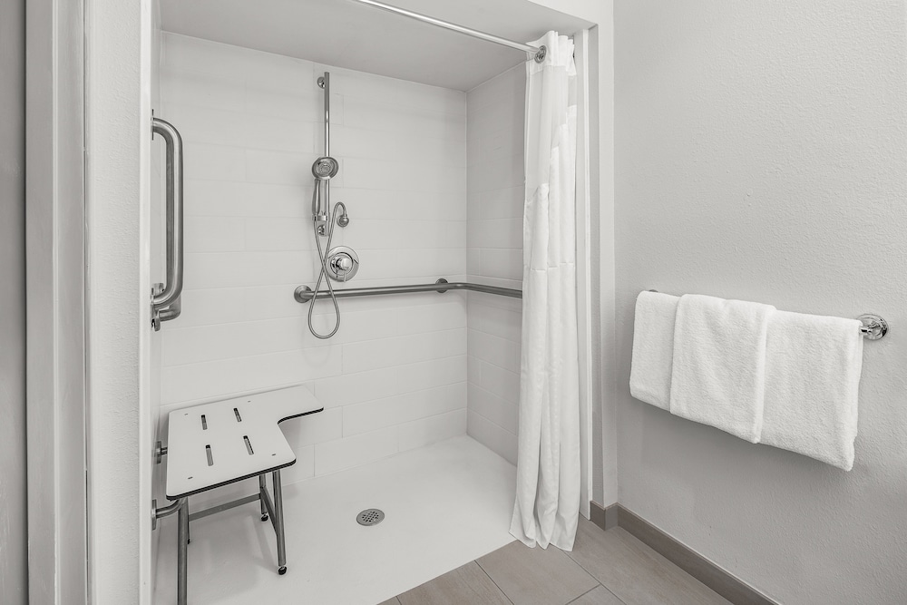 Holiday Inn Express & Suites Greenville Spartanburg by IHG - photo 20