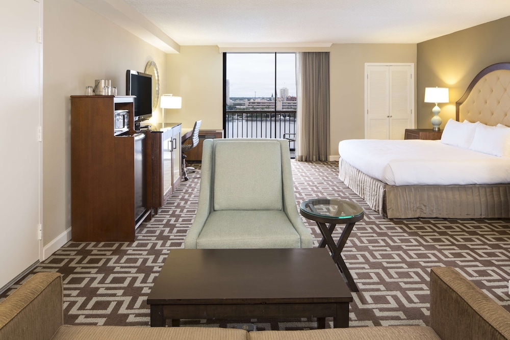 DoubleTree by Hilton Hotel Jacksonville Riverfront - photo 10
