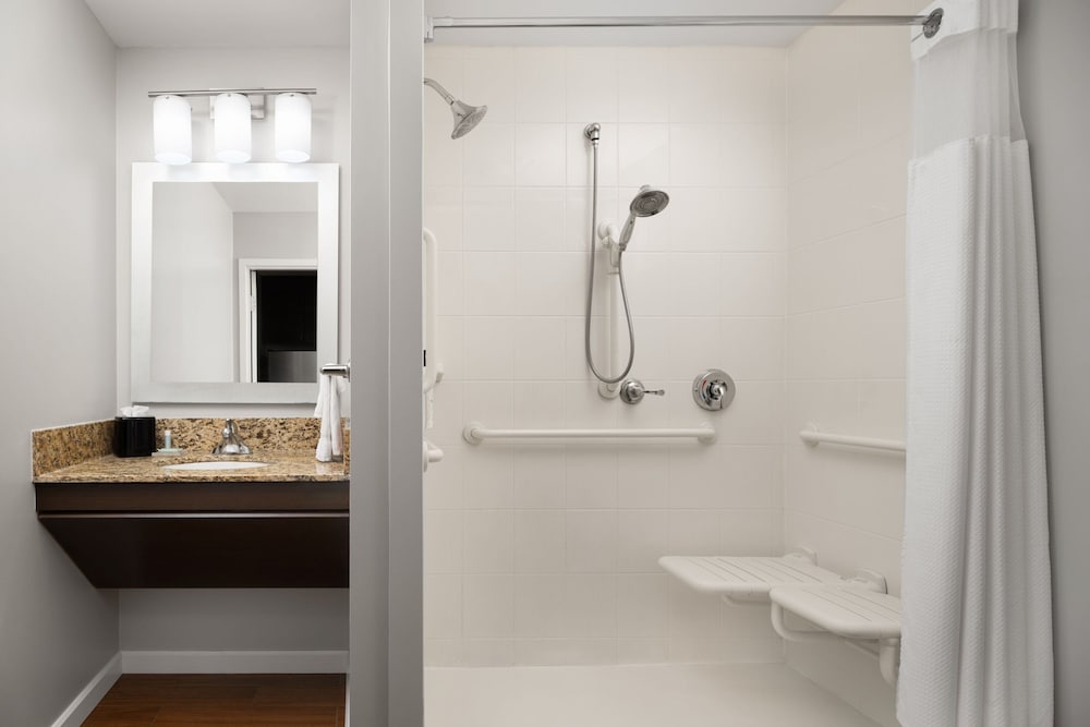 TownePlace Suites by Marriott Champaign Urbana Campustown - photo 21