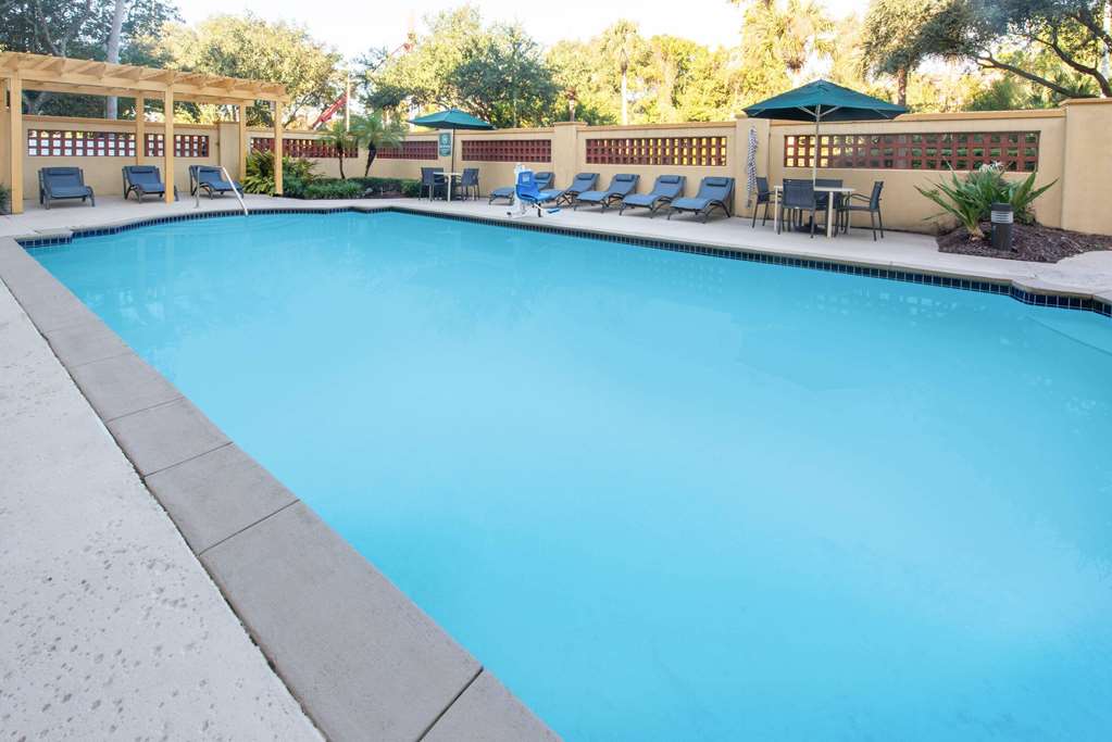 La Quinta Inn & Suites by Wyndham Tampa Brandon Regency Park - photo 10