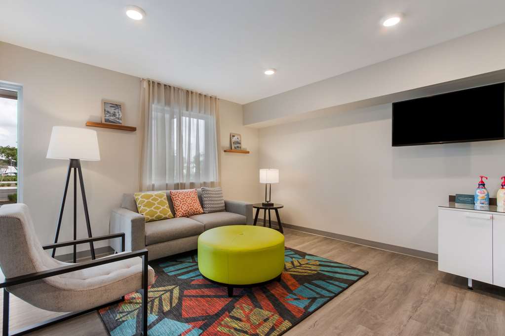 WoodSpring Suites Tamarac - photo 5