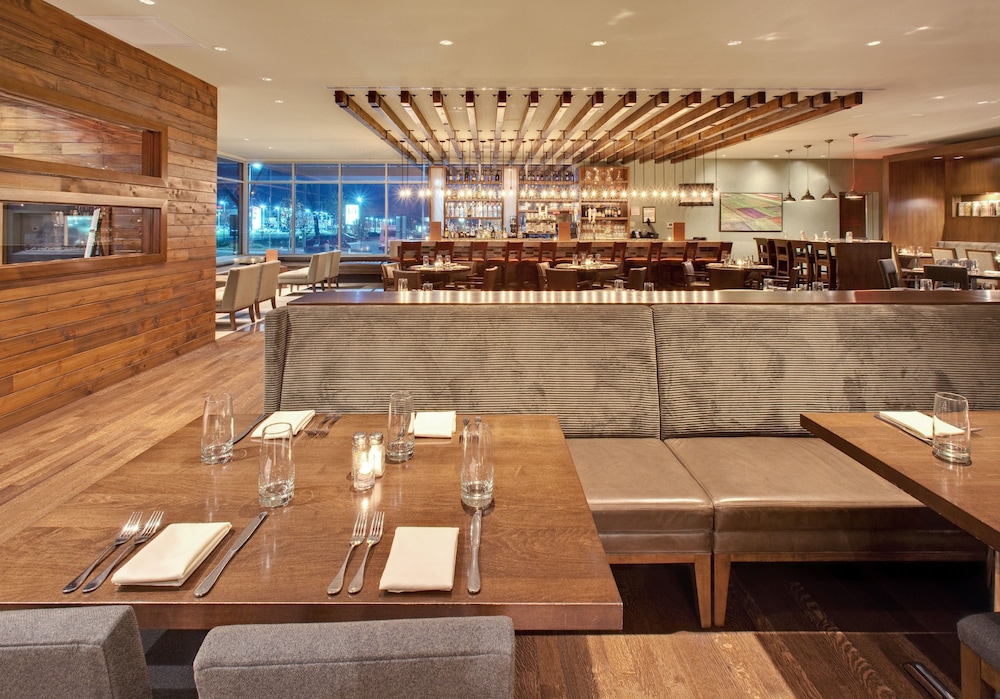 Crowne Plaza Lombard Downers Grove by IHG - photo 47
