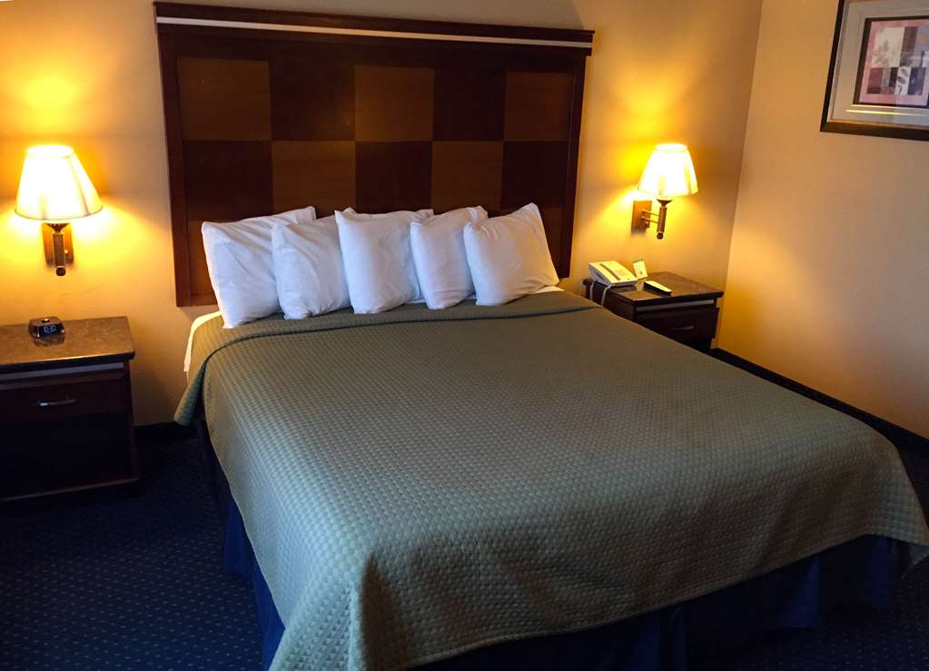 Inn at Bayshore - photo 10