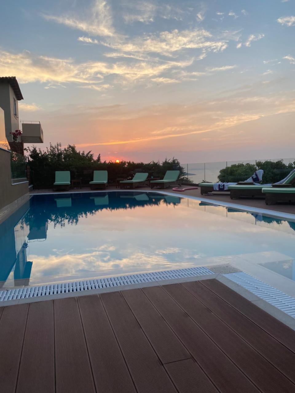 Sunset Dream Retreat - last minute hotel in Unknown City