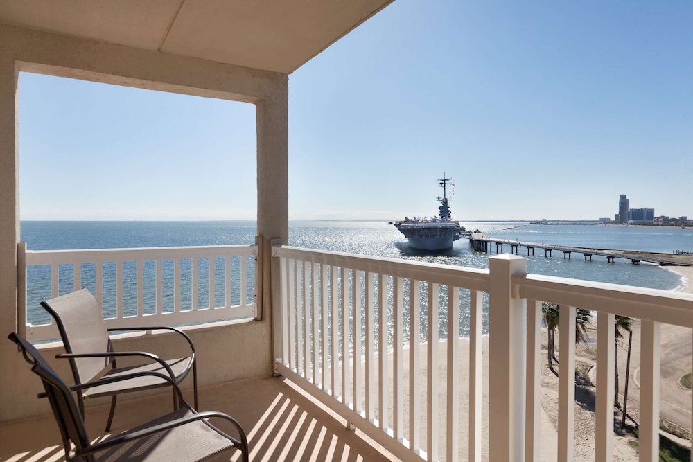 DoubleTree by Hilton Corpus Christi Beachfront - photo 43