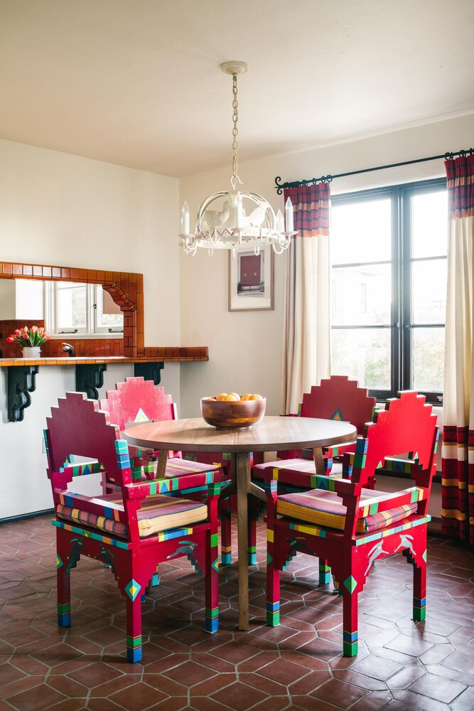 Frida by AvantStay Sleeps 16 Prvt Estate w Tennis Ct & Mins to Beach - photo 23