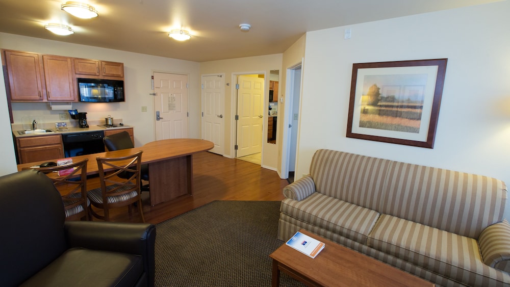 Candlewood Suites Springfield by IHG - photo 12