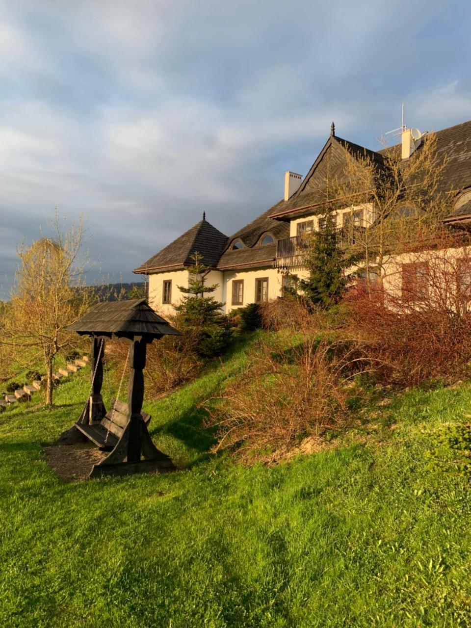 Dwór na Wrzosowisku in Cisna, Poland