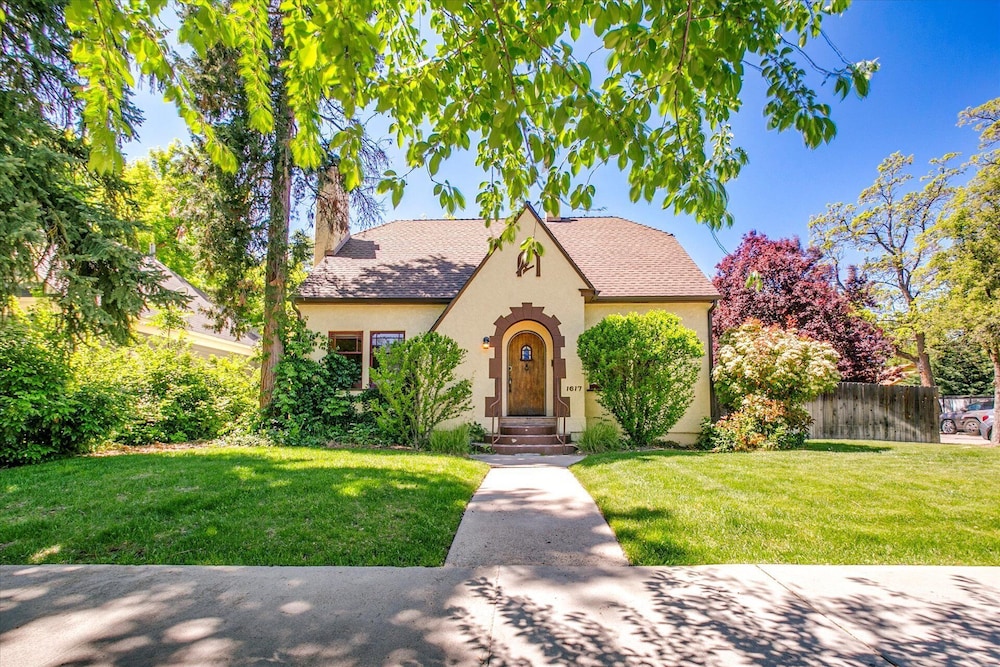 The Brandy Alexander in Boise, United States