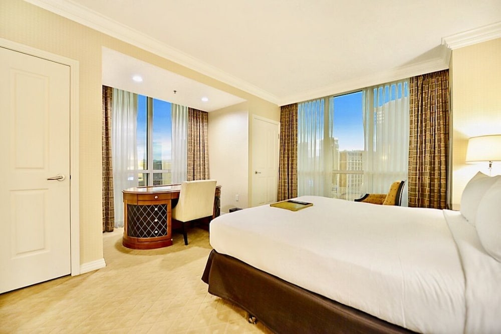 ABZ Signature Suites - photo 13