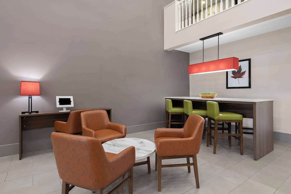 Country Inn & Suites by Radisson Coon Rapids MN - photo 2