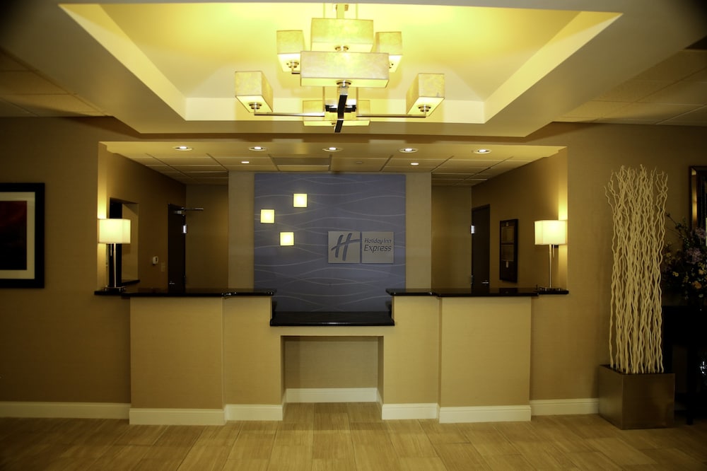 Holiday Inn Express Hotel & Suites Marion Northeast by IHG - photo 24