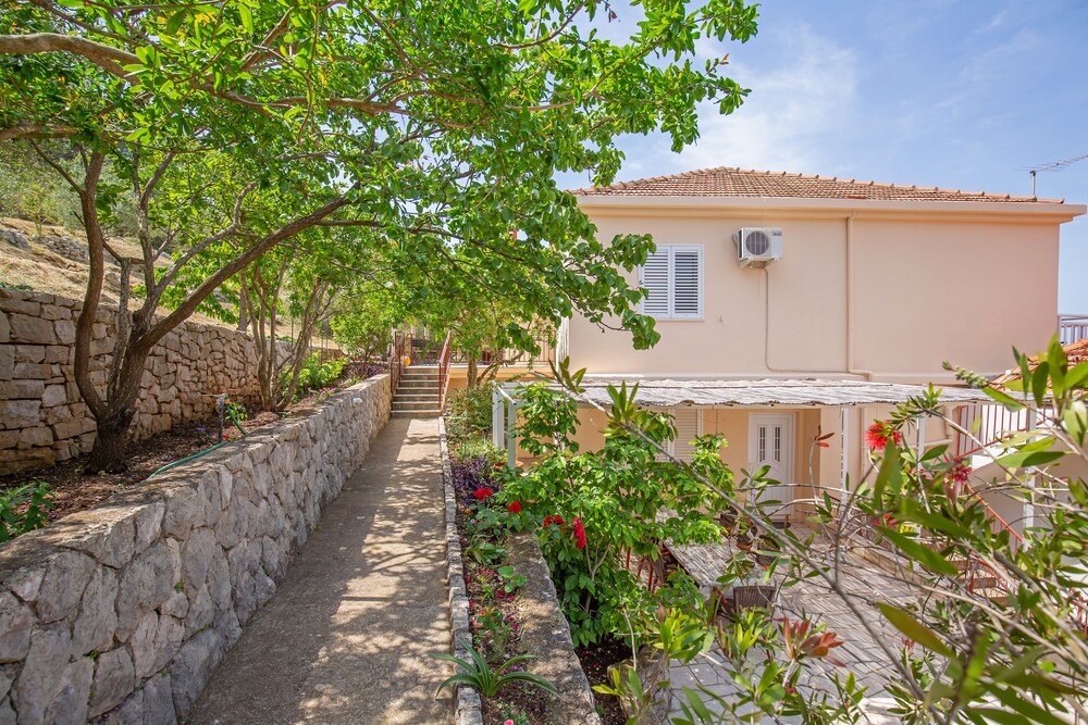 Apartments Elica