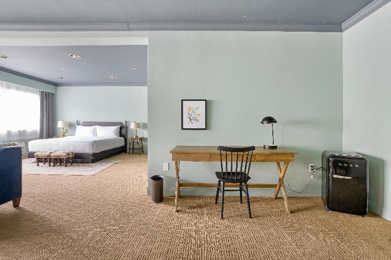 The Harbor Front Inn - photo 10
