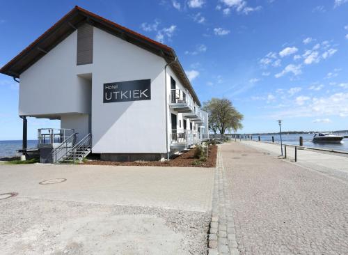 Hotel Restaurant Utkiek — Greifswald