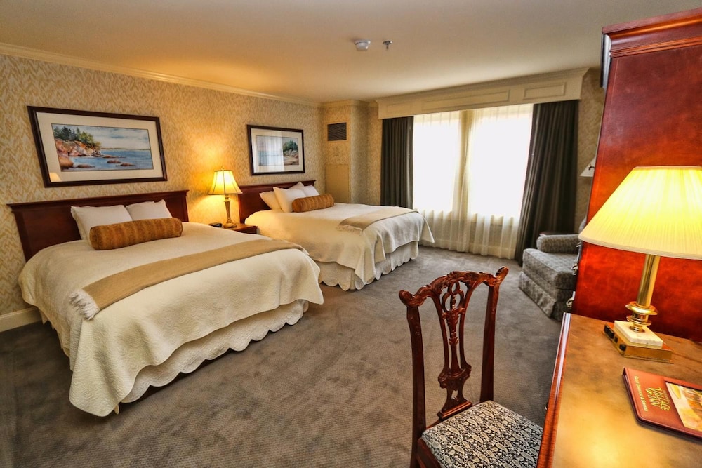 Fairhaven Village Inn - photo 18