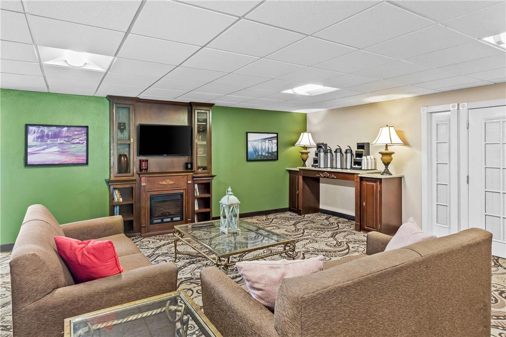 Rodeway Inn Barboursville WV - photo 5