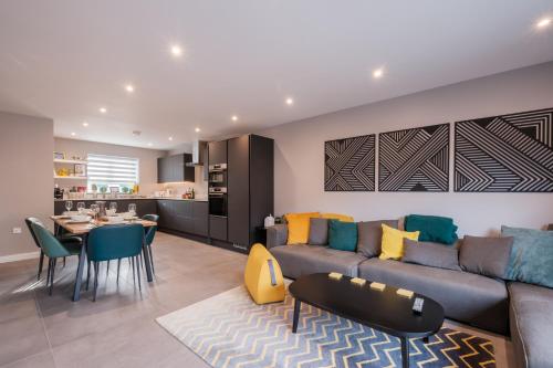 'LUCKY13' Modern Living on the Yorkshire Wolds Way — hotel in South Cave