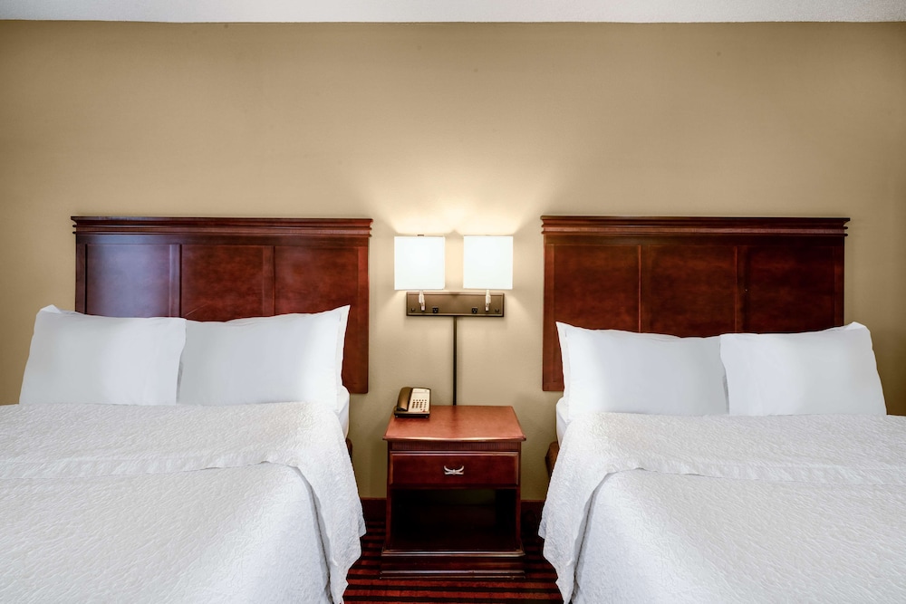 Hampton Inn Covington GA - photo 9