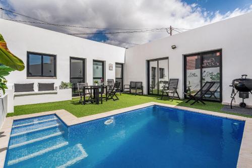 Casita El Pleito — Candelaria
