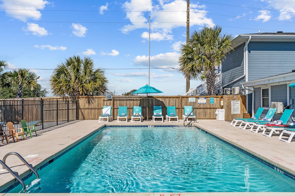 Loggerhead Inn and Suites - photo 94