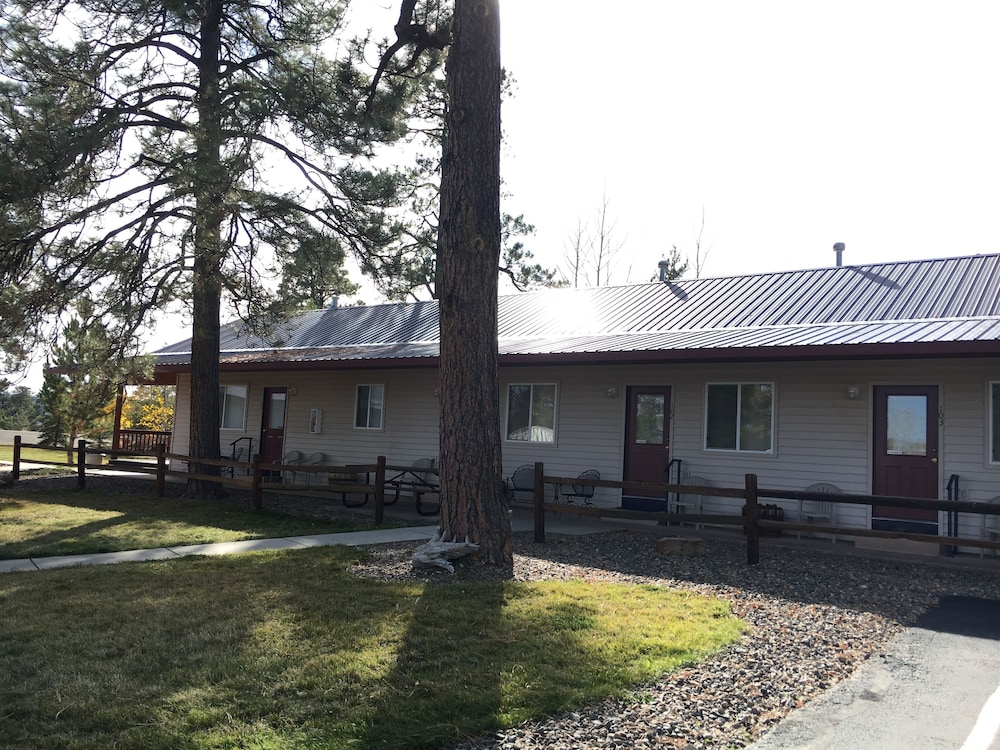 Mountain Landing Suites & RV Park - photo 13