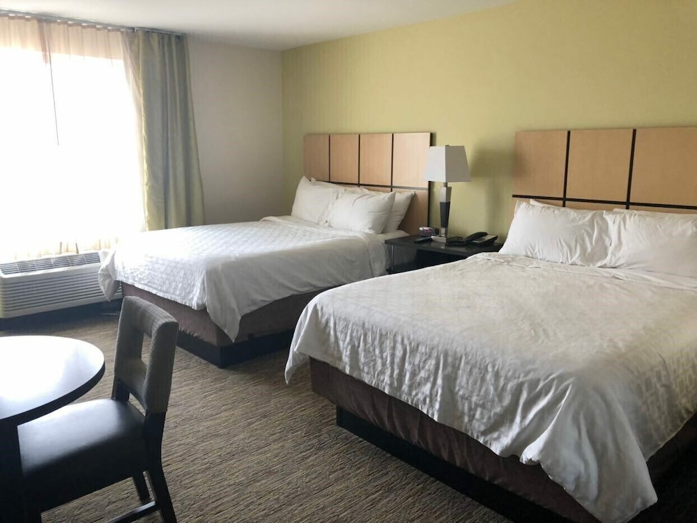 Candlewood Suites Midland SW by IHG - photo 11