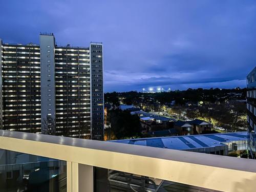 Close to Mel Uni 2BR2BA parking Balconywifi — 4-Star Luxury Hotel in Melbourne, Australia