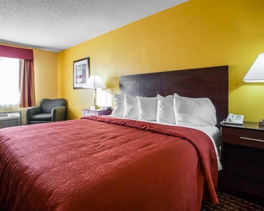 AmericInn by Wyndham Mosinee Central Wisconsin Airport - photo 16