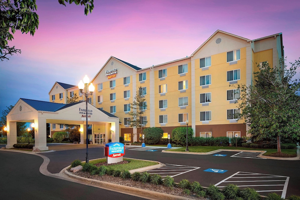 Fairfield Inn and Suites by Marriott Chicago Midway Airport - featured photo